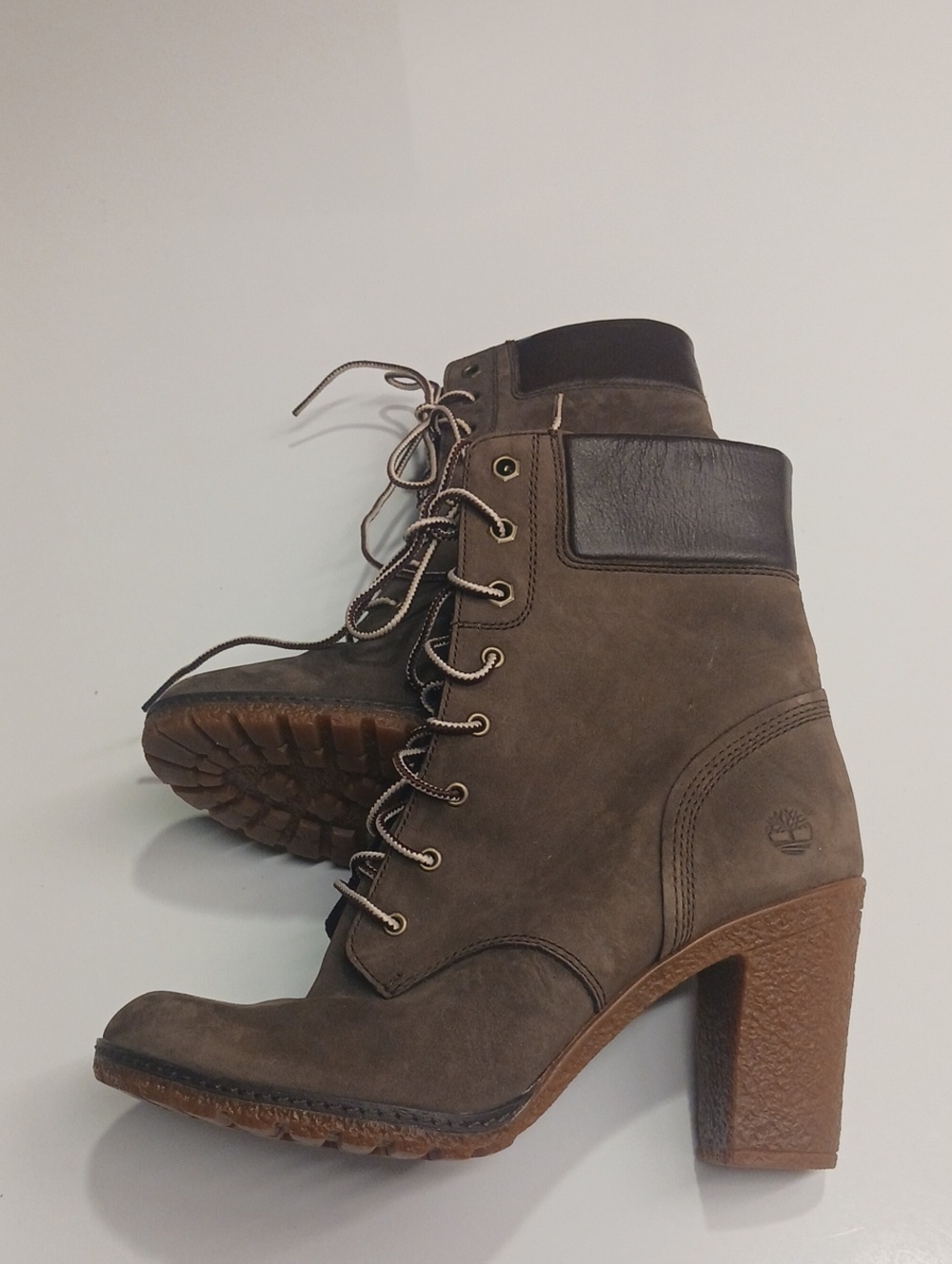 Timberland Women's Brown Lace-Up Chunky Heel Boots - Picture 3 of 7